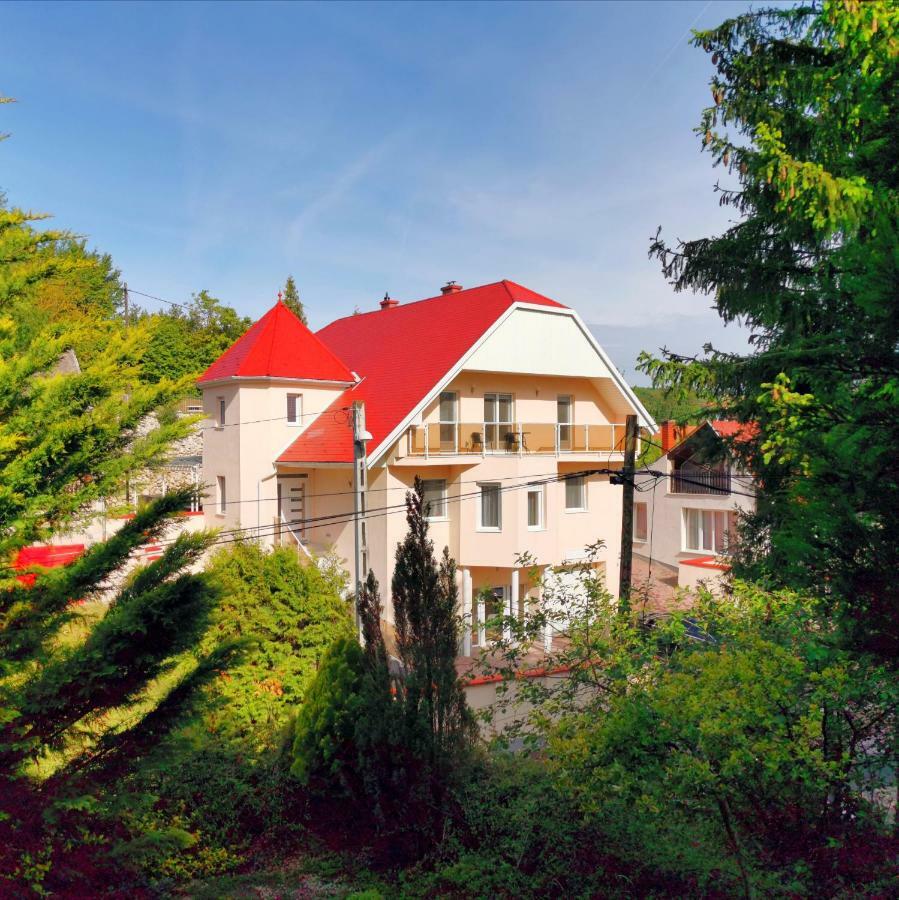 Hotel Brillwellness à Zalakaros Extérieur photo