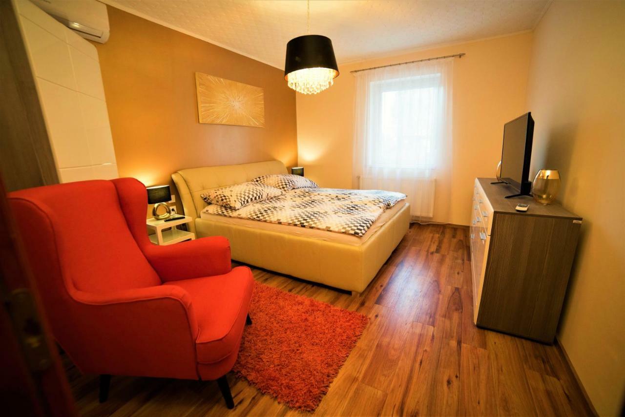 Hotel Brillwellness à Zalakaros Extérieur photo